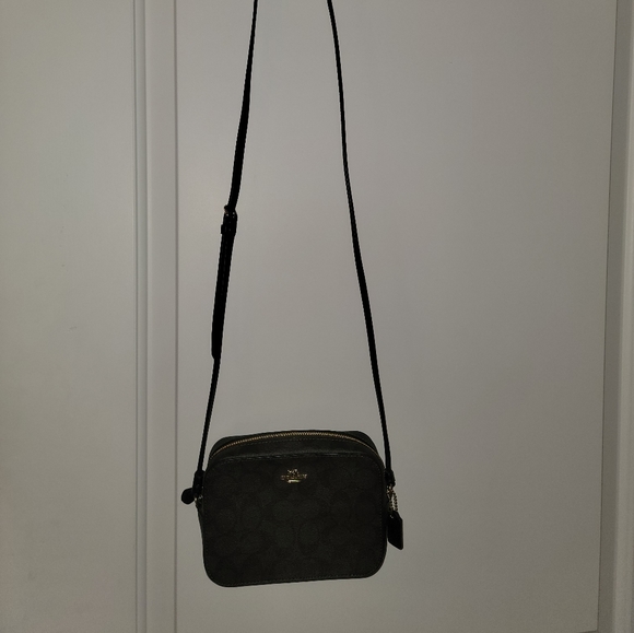 Coach New York Small Camera Bag in Signature Canvas - Picture 2 of 3